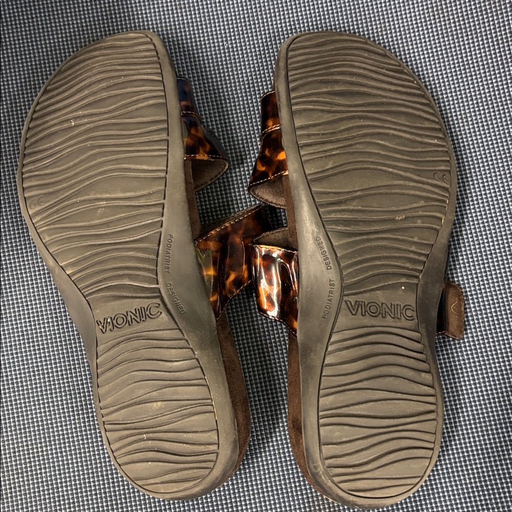 Vionic Tortoiseshell Double Strap Sandals Sz 7 Ex… - image 3